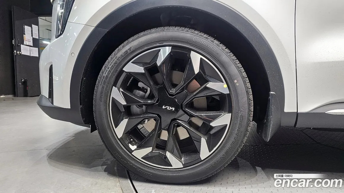 Kia Sorento — фото 6