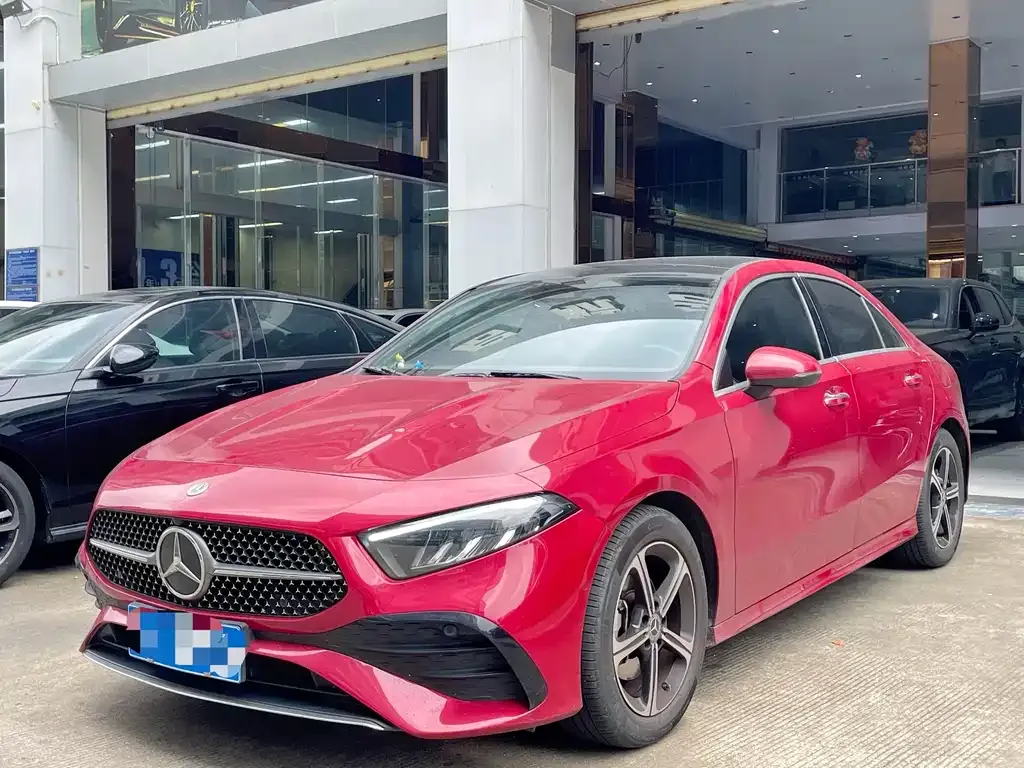 Mercedes-Benz A-Class — фото 1