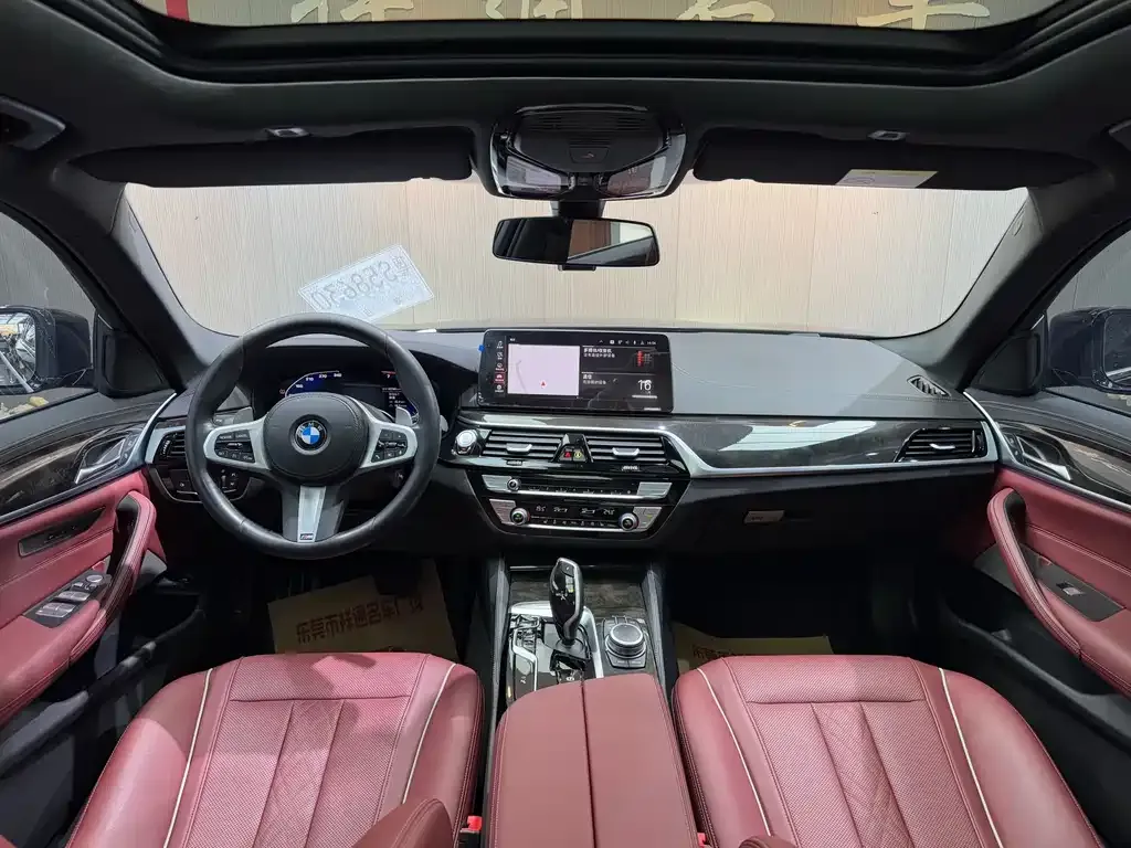 BMW 5 Series — фото 10