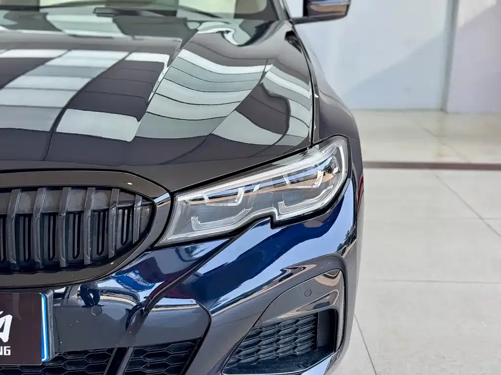 BMW 3 Series 2021 из CN, фото 2