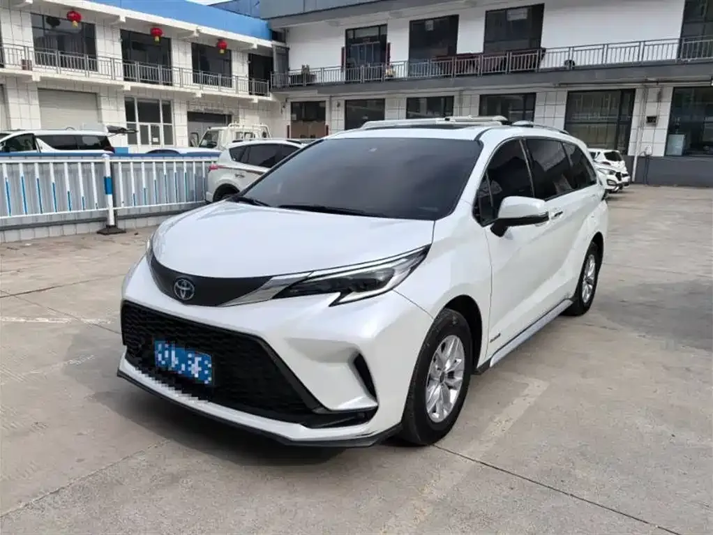 Toyota Granvia 2024 из CN, фото 1