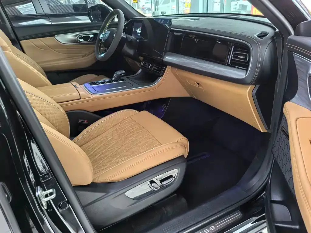 GAC Motor Trumpchi GS8 — фото 4