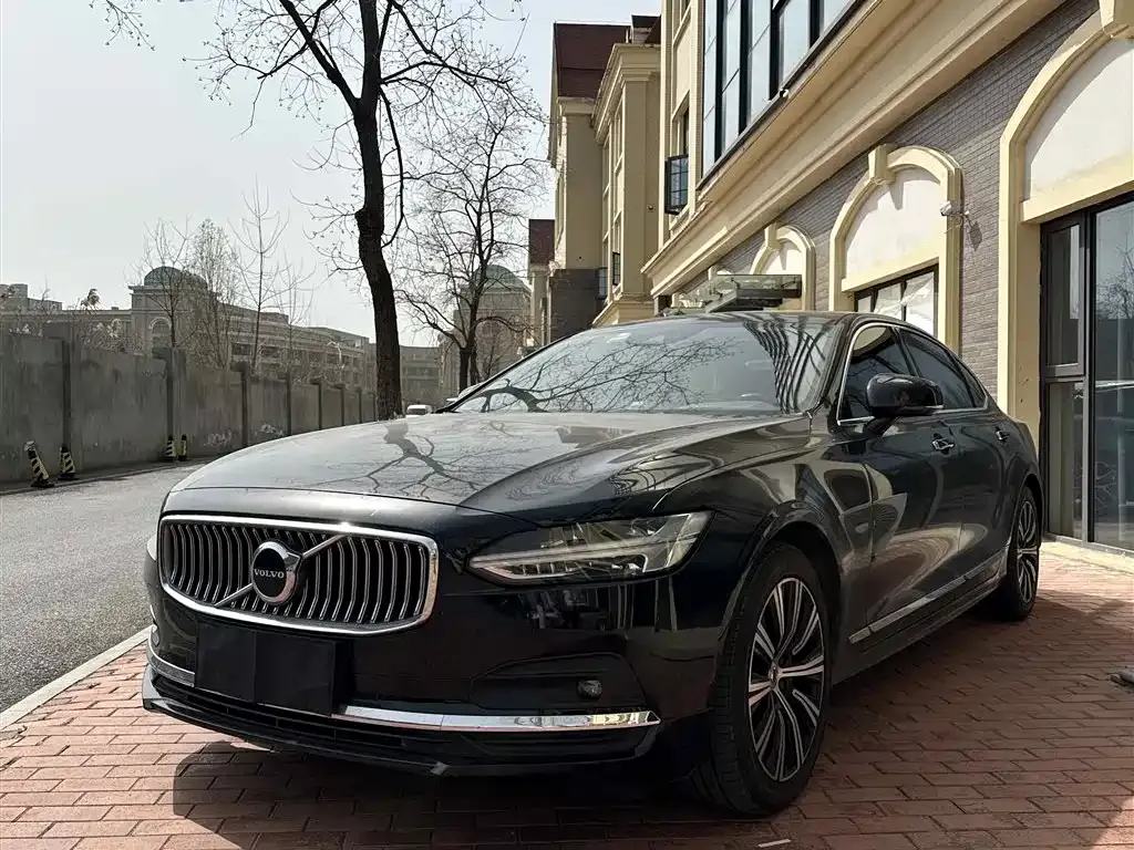 Volvo S90 — фото 1