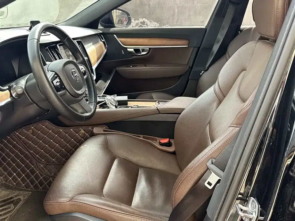 Volvo S90 — фото 6