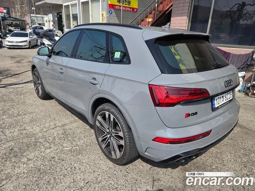 Audi SQ5 2023 из KR, фото 4