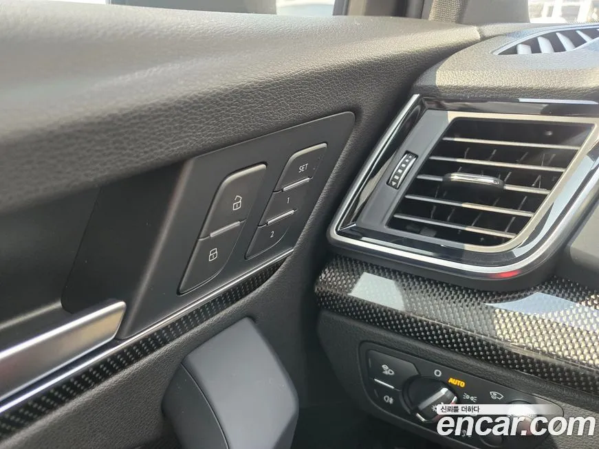 Audi SQ5 2023 из KR, фото 10