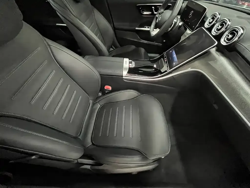 Mercedes-Benz C-Class 2024 из CN, фото 2