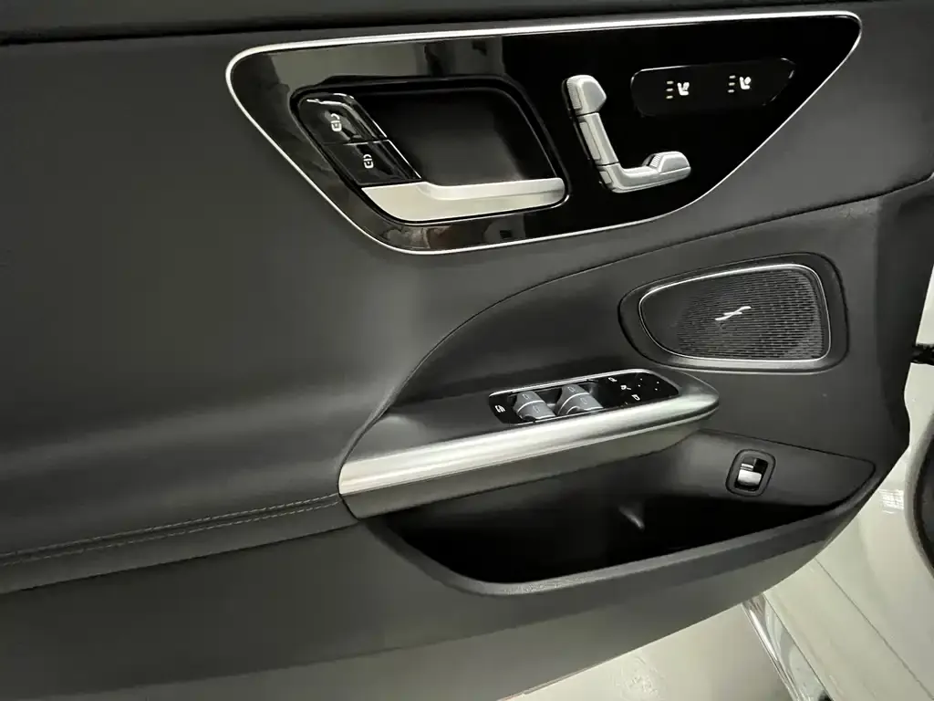 Mercedes-Benz C-Class 2024 из CN, фото 5