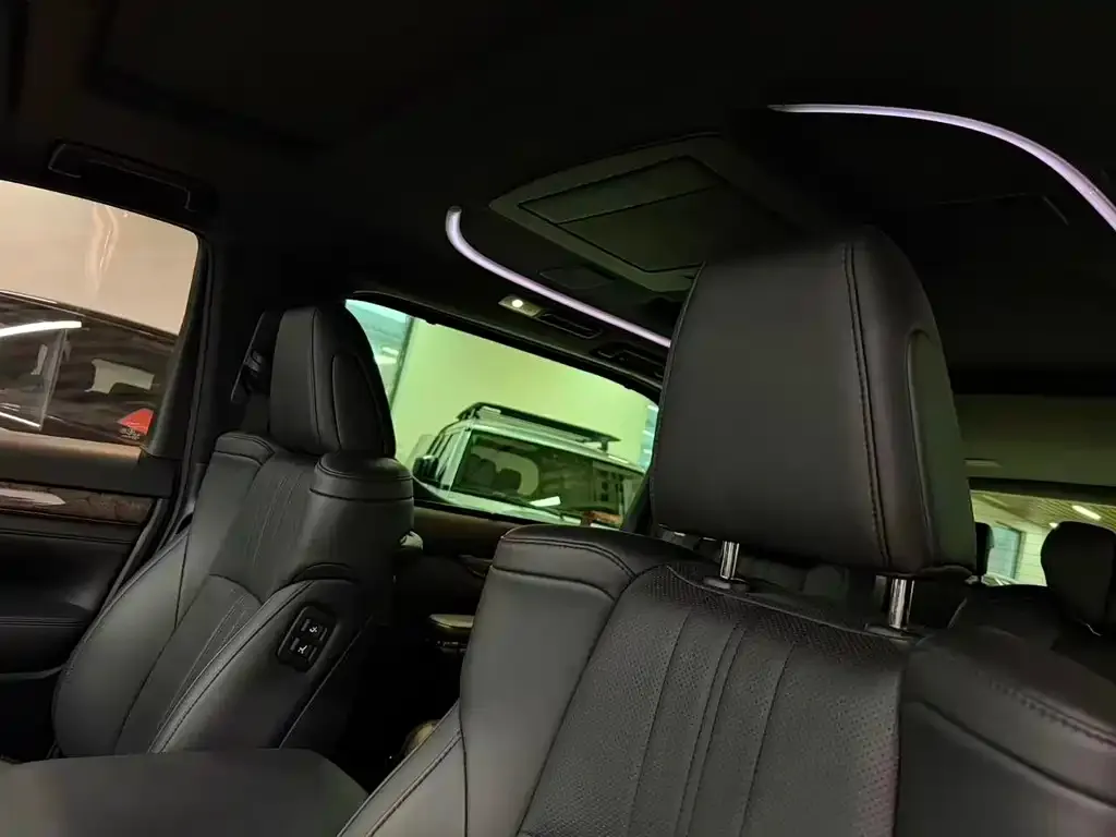 Toyota Vellfire — фото 3