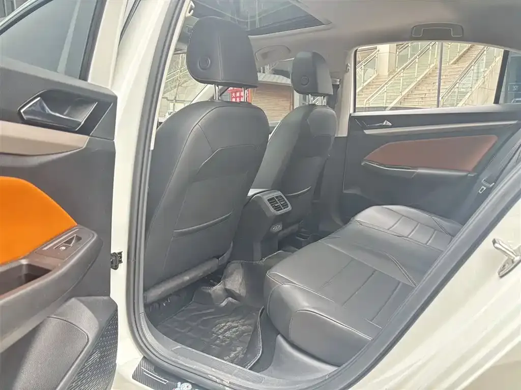 Volkswagen Bora 2023 из CN, фото 2