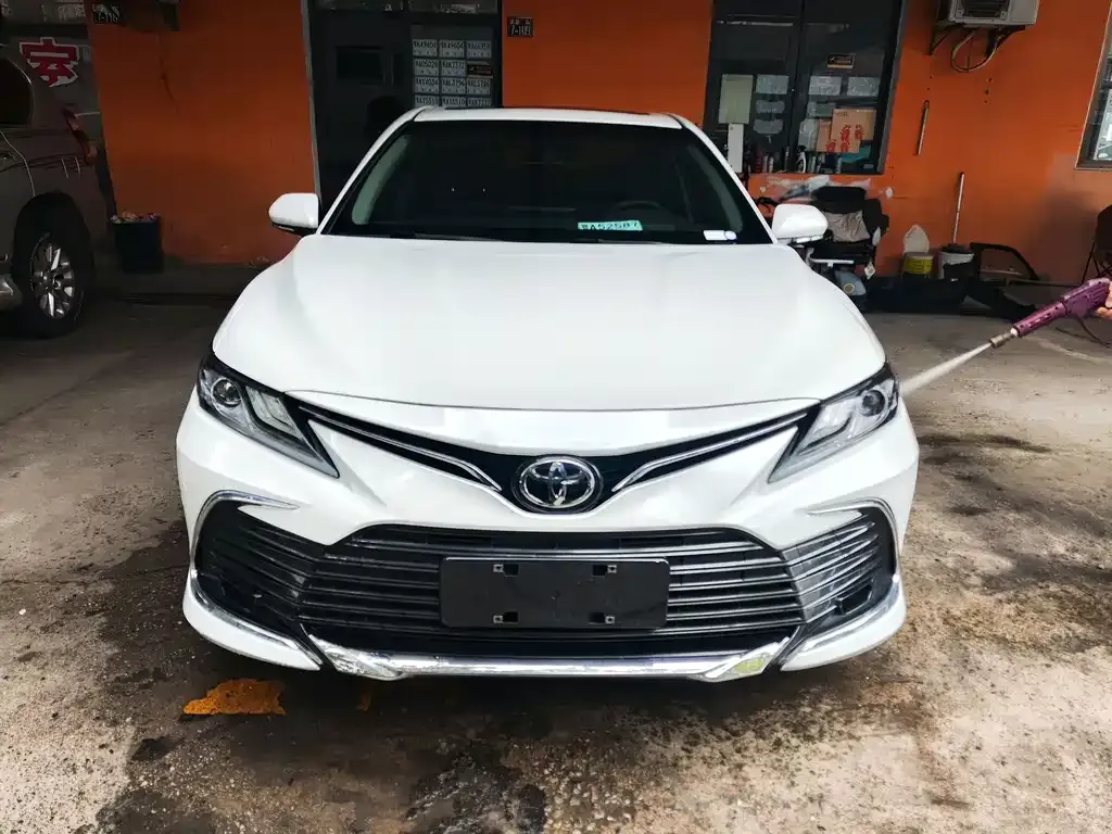 Toyota Camry 2023 из CN, фото 1