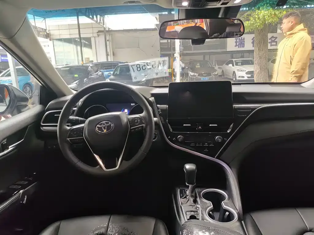 Toyota Camry 2023 из CN, фото 3
