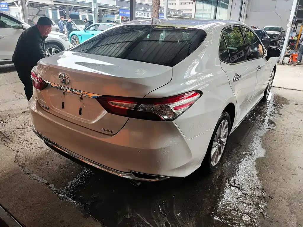Toyota Camry 2023 из CN, фото 8
