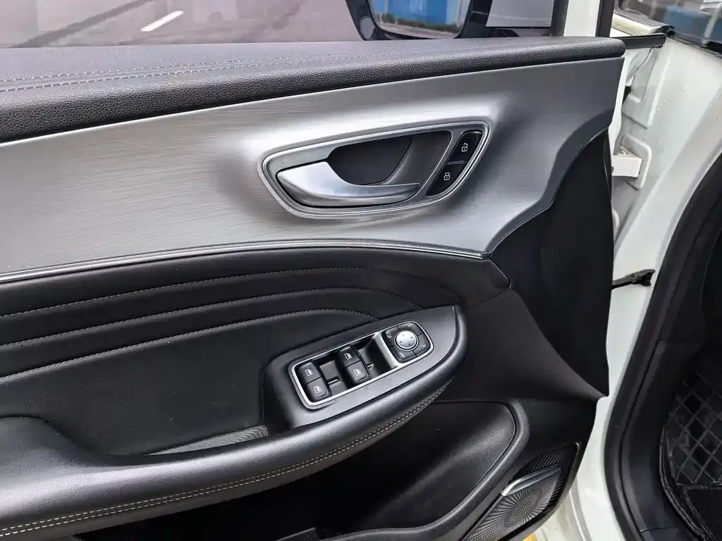 Roewe iMAX8 2021 из CN, фото 5