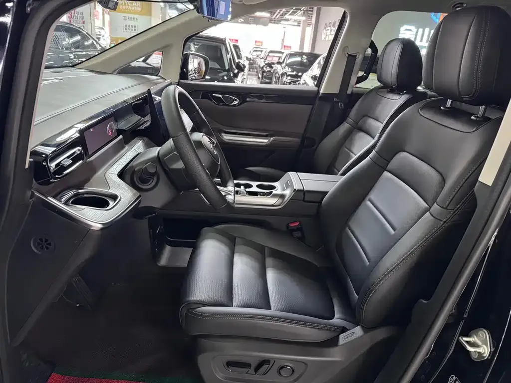 GAC Motor Trumpchi E8 — фото 8