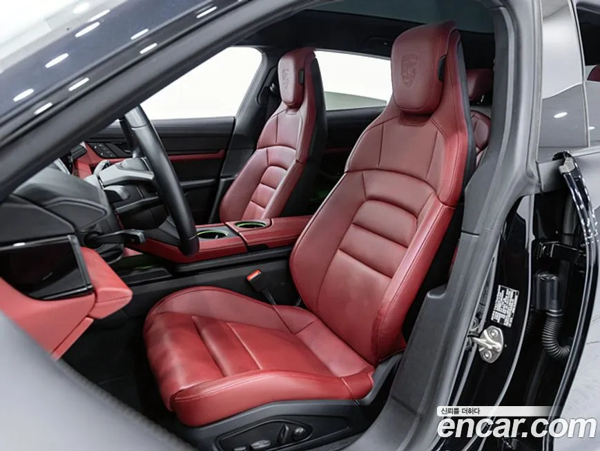 Porsche Taycan 2024 из KR, фото 10