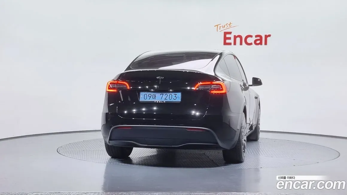 Tesla Model Y — фото 6