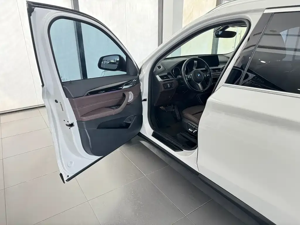 BMW X1 2023 из CN, фото 3