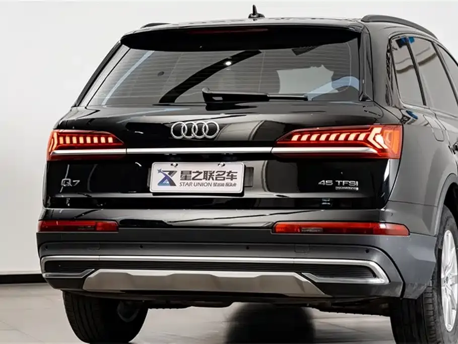 Audi Q7 2022 из CN, фото 3