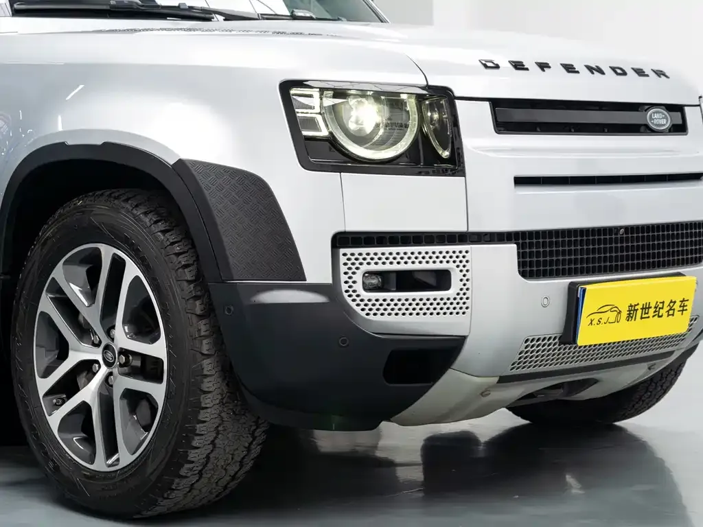 Land Rover Defender — фото 10