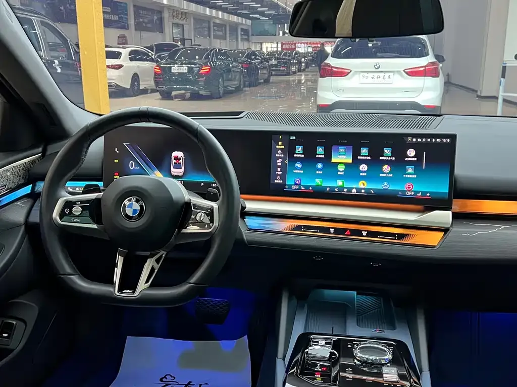 BMW 5 Series 2024 из CN, фото 4
