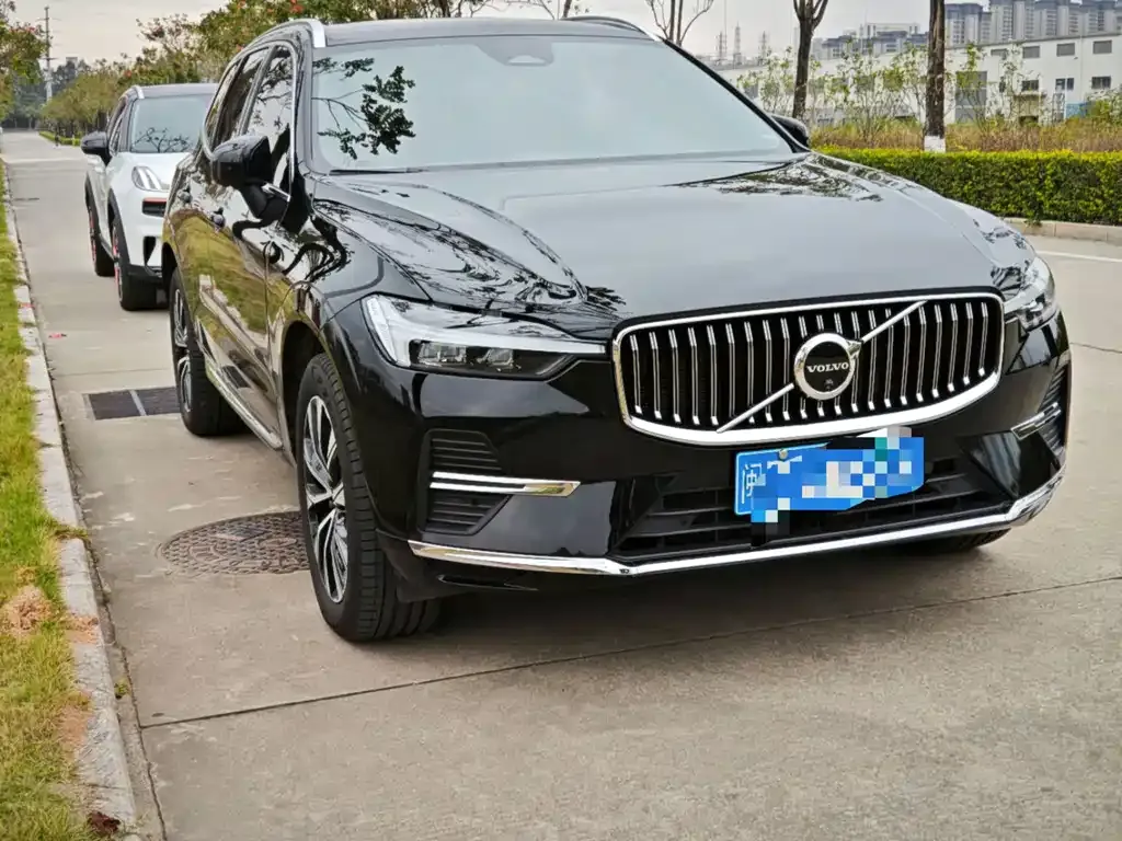 Volvo XC60 — фото 5