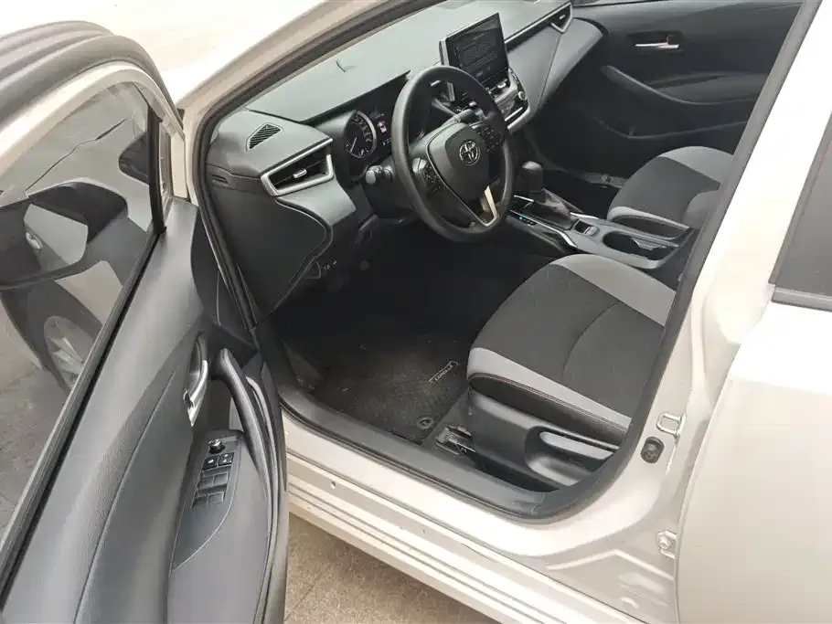 Toyota Corolla 2023 из CN, фото 2