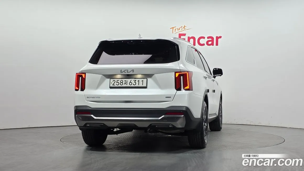 Kia Sorento — фото 4