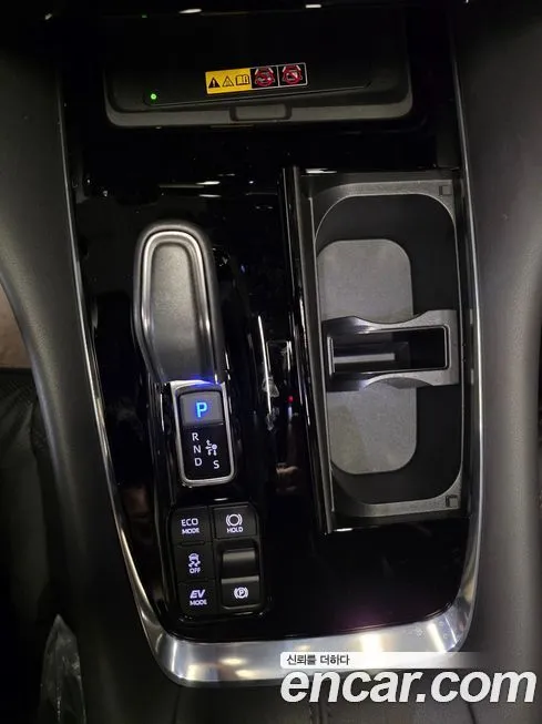 Toyota Alphard — фото 6