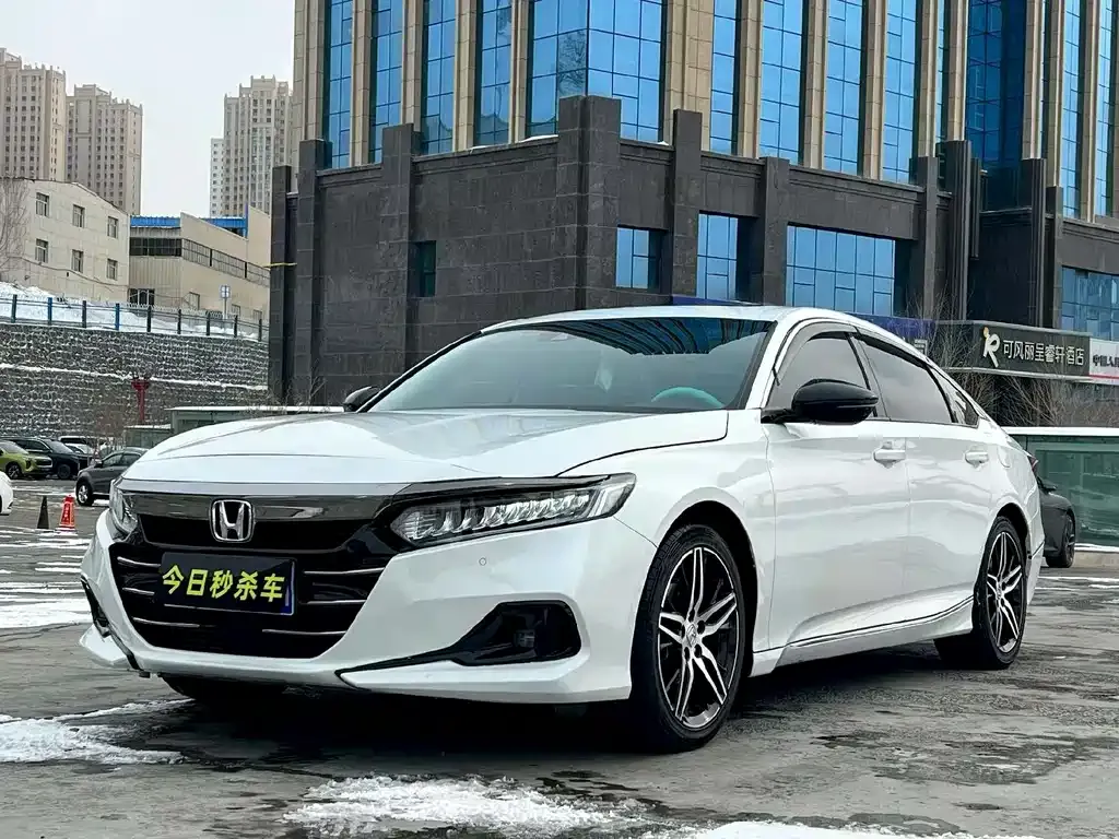 Honda Accord — фото 1