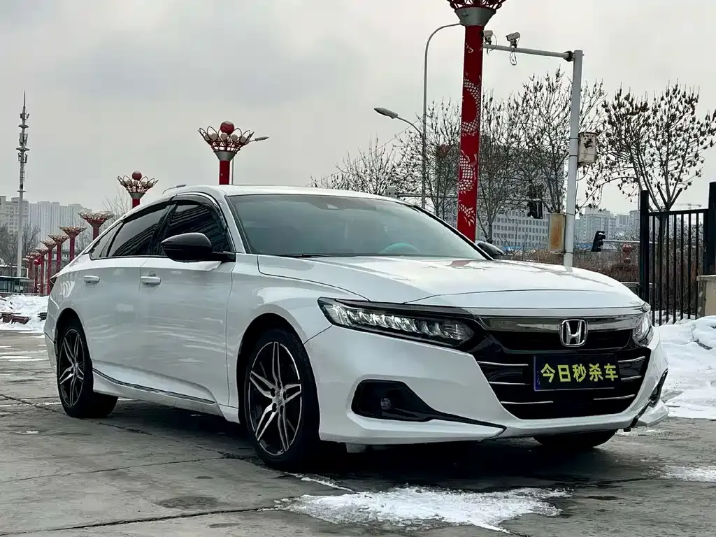 Honda Accord — фото 3