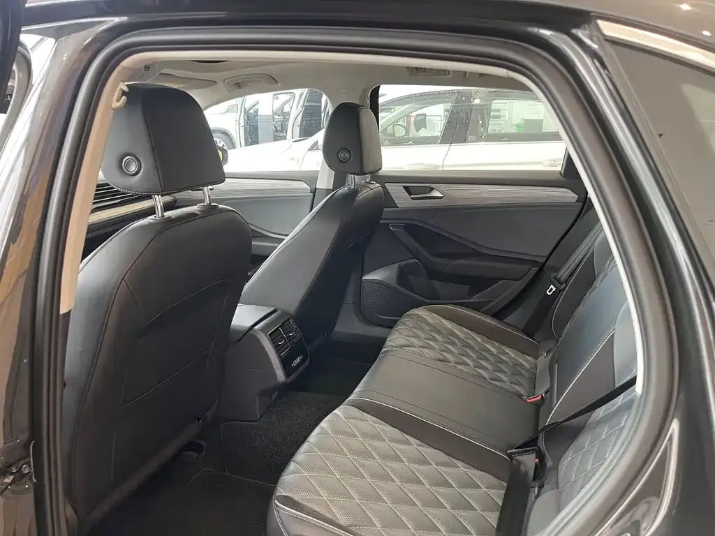 Volkswagen Sagitar 2024 из CN, фото 7