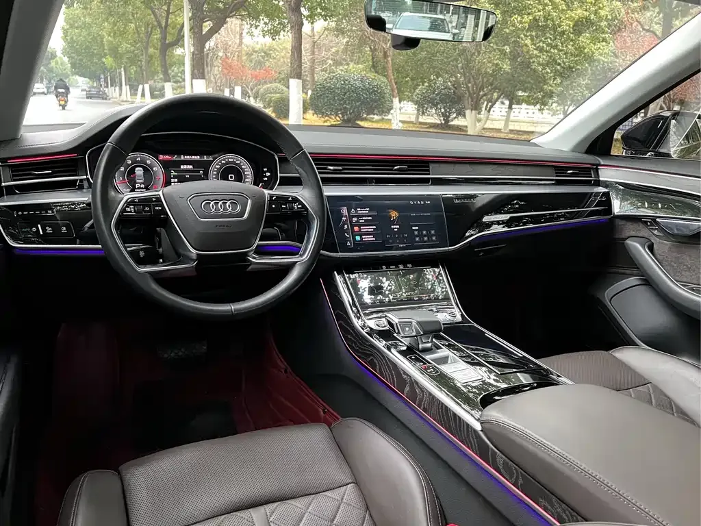 Audi A8 — фото 3