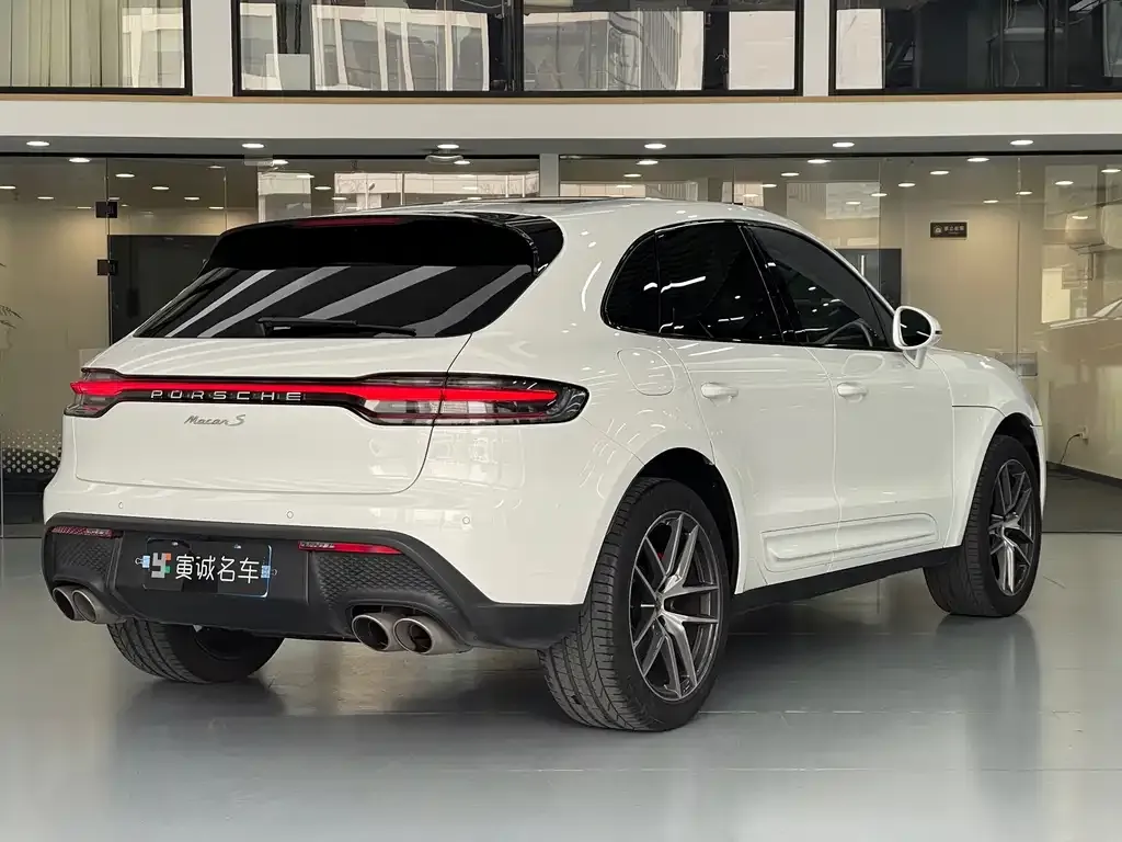 Porsche Macan — фото 10