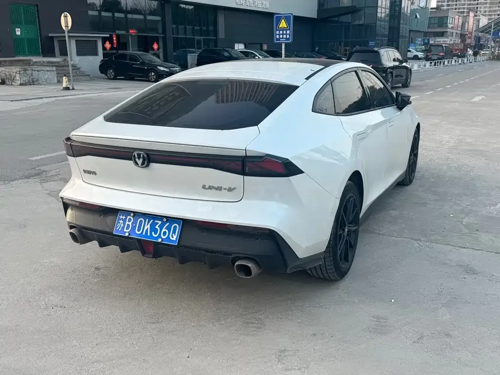 Changan UNI-V 2023 из CN, фото 5