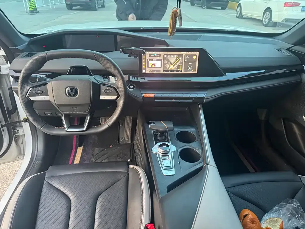 Changan UNI-V 2023 из CN, фото 7