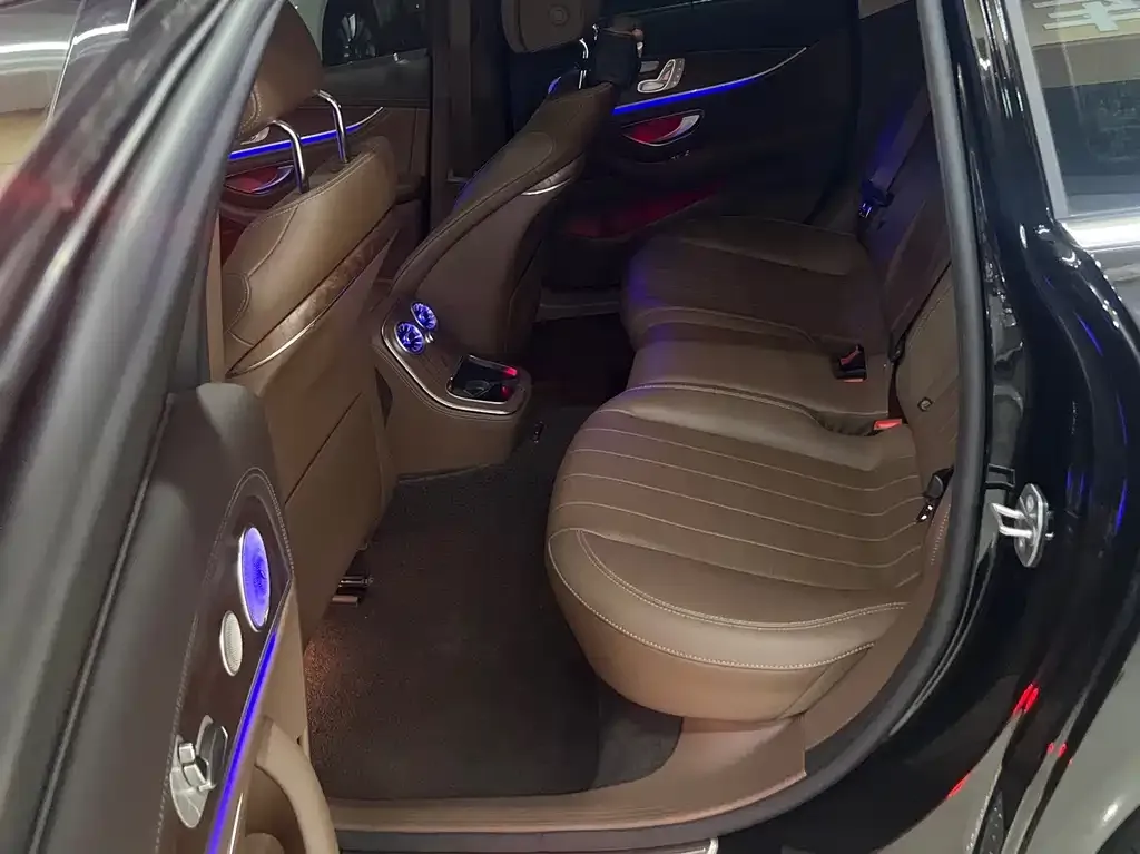 Mercedes-Benz E-Class 2023 из CN, фото 7