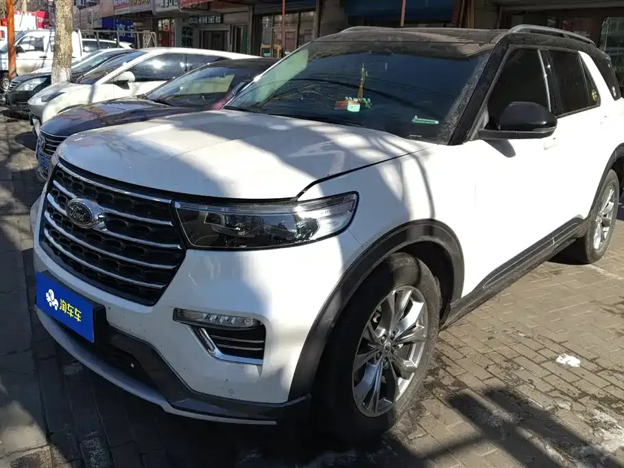 Ford Explorer 2022 из CN, фото 1