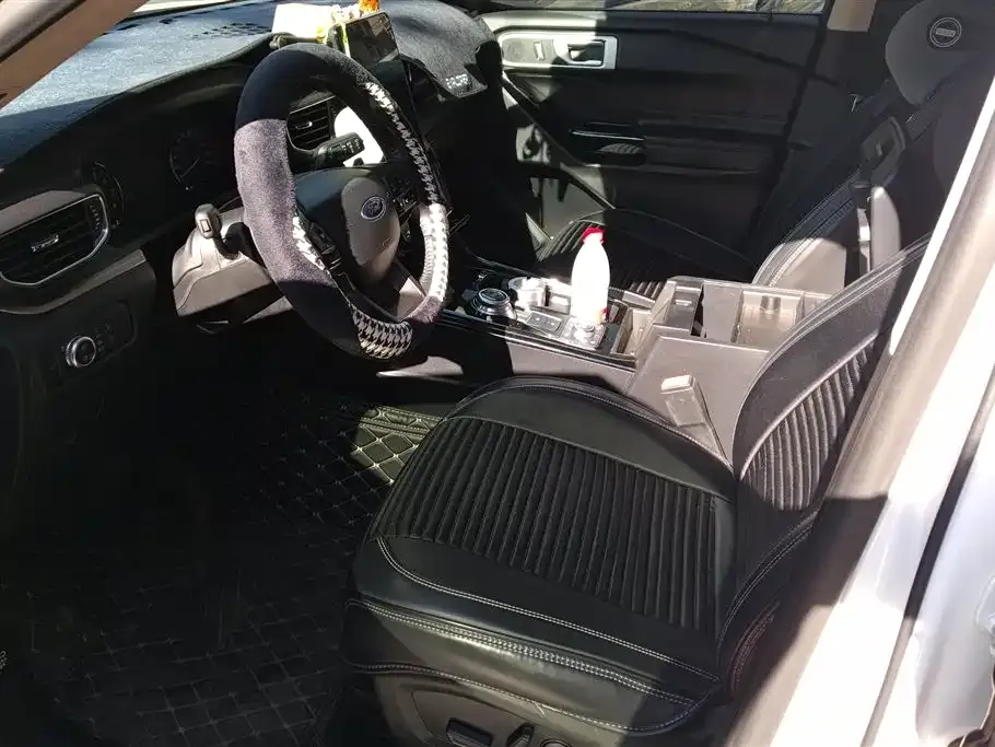 Ford Explorer 2022 из CN, фото 8