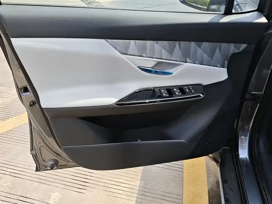 Changan UNI-T 2025 из CN, фото 4