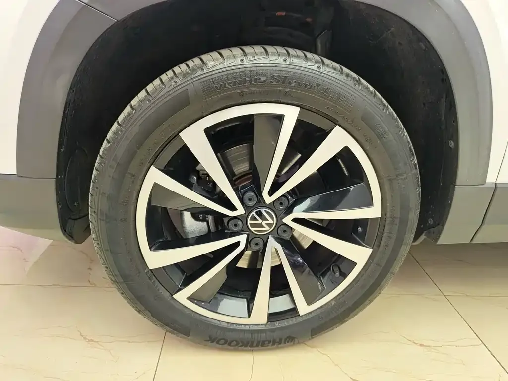 Volkswagen Tharu — фото 3