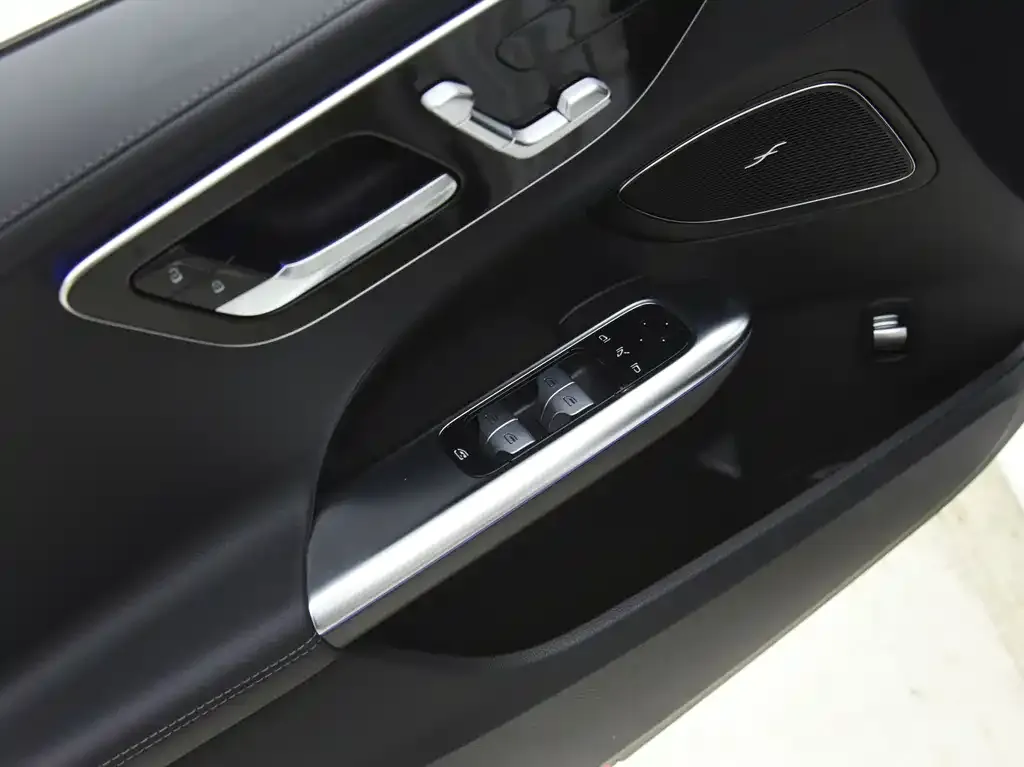 Mercedes-Benz C-Class 2024 из CN, фото 7