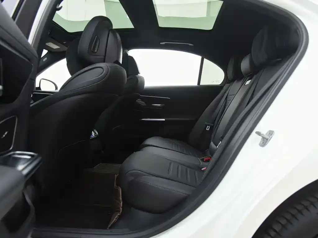 Mercedes-Benz C-Class 2024 из CN, фото 6