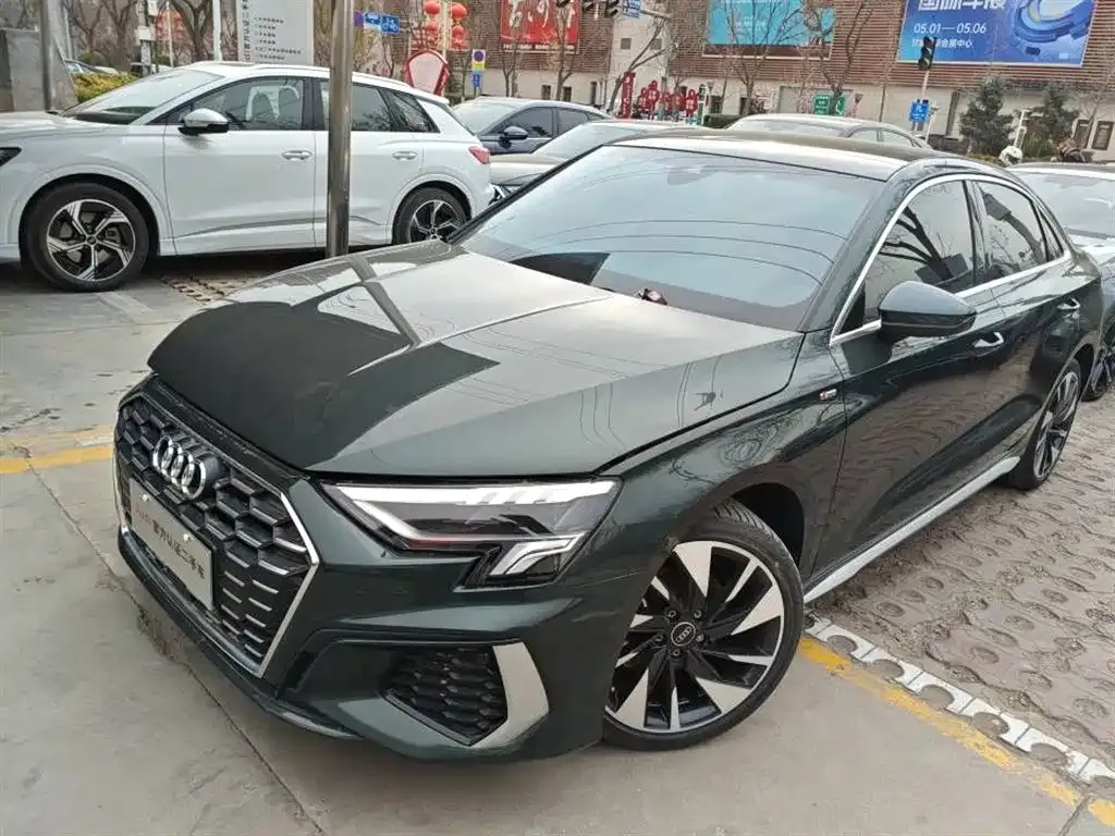 Audi A3 — фото 1