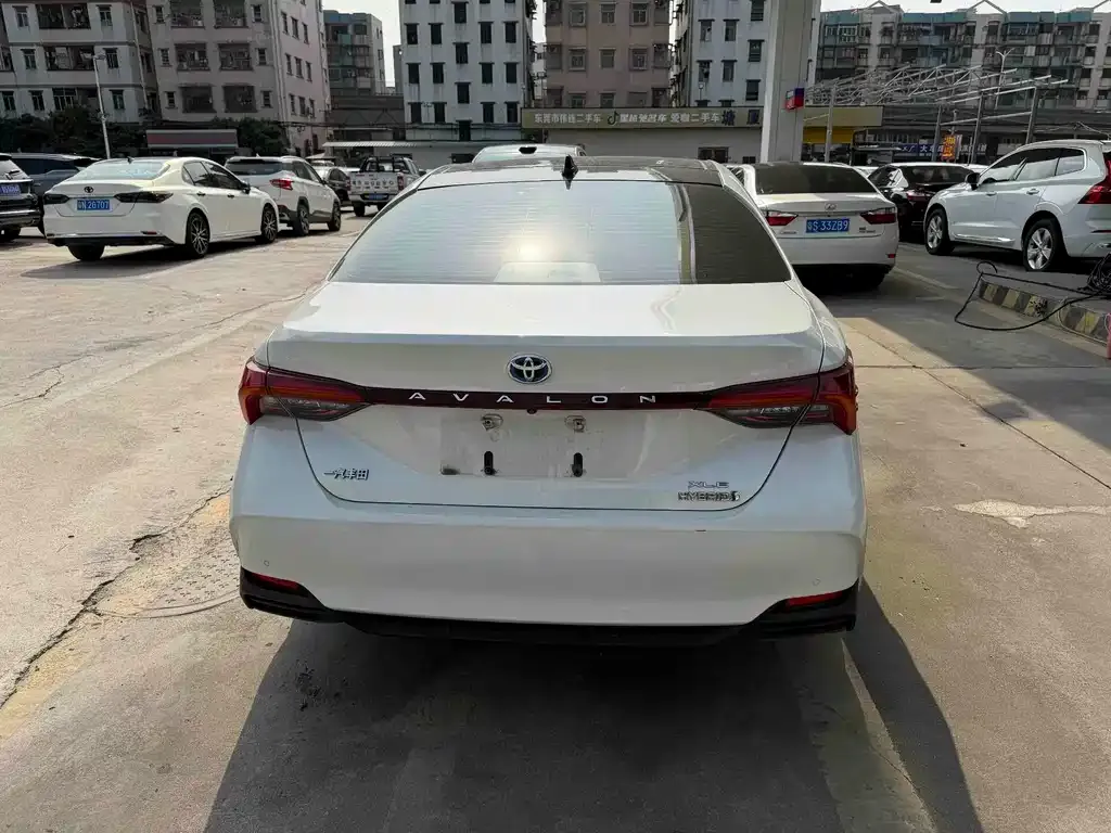 Toyota Avalon 2021 из CN, фото 2