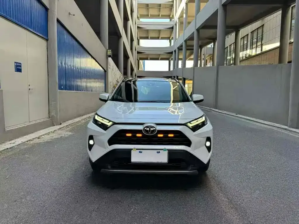 Toyota RAV4 2024 из CN, фото 2