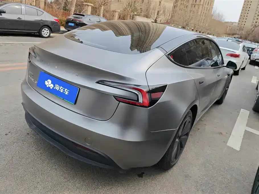 Tesla Model 3 — фото 9