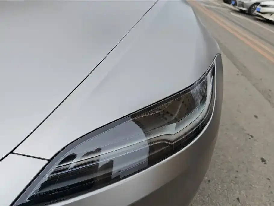 Tesla Model 3 — фото 2