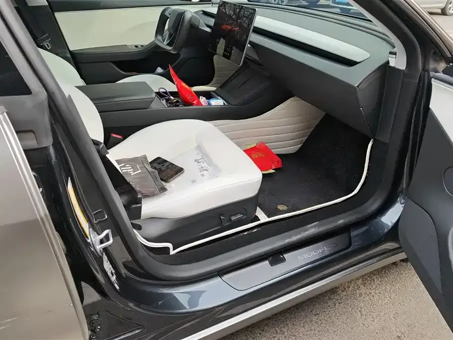Tesla Model 3 — фото 10