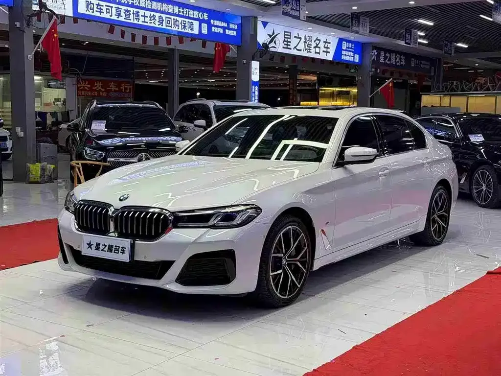 BMW 5 Series — фото 1